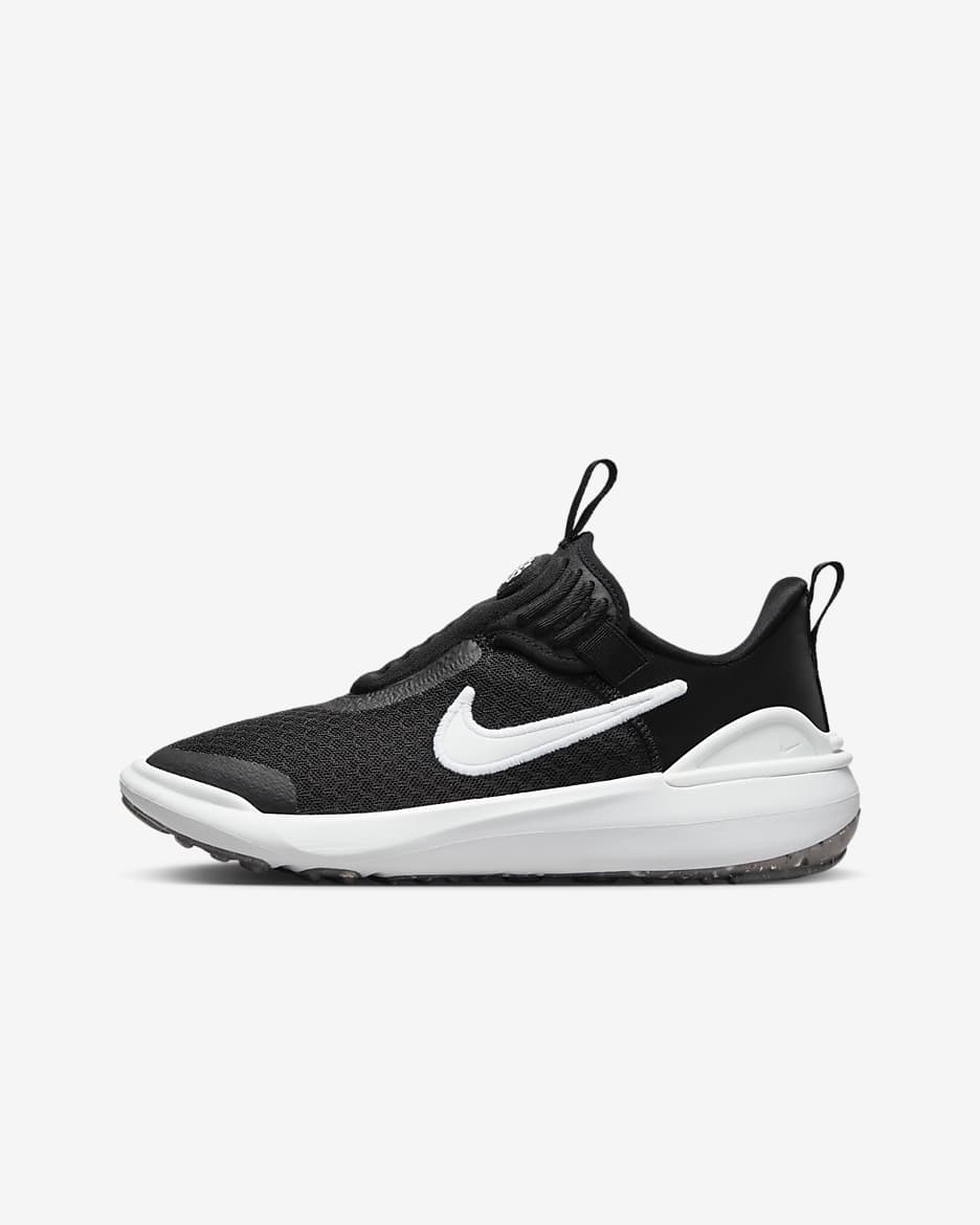 Black and shops white nike shoes for kids